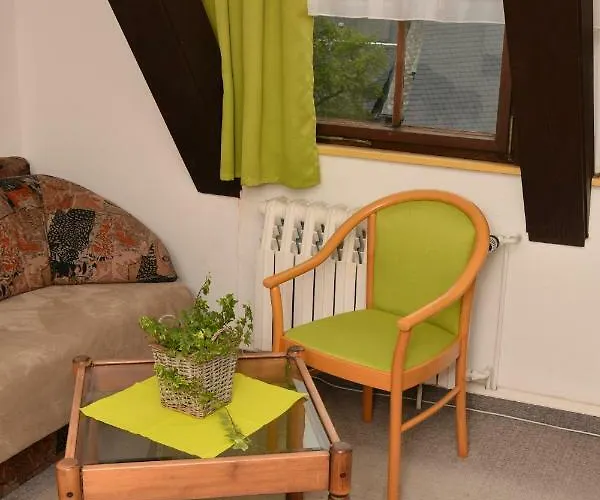 Отель Ratskeller Гайзинг