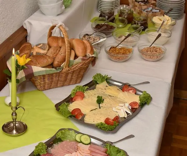 Отель Ratskeller 3*