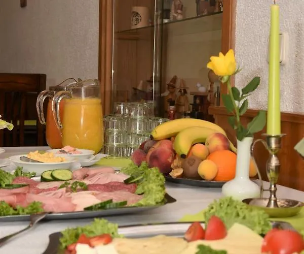 Отель Ratskeller Гайзинг